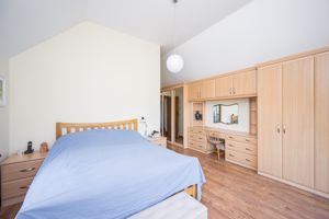 Bedroom- click for photo gallery